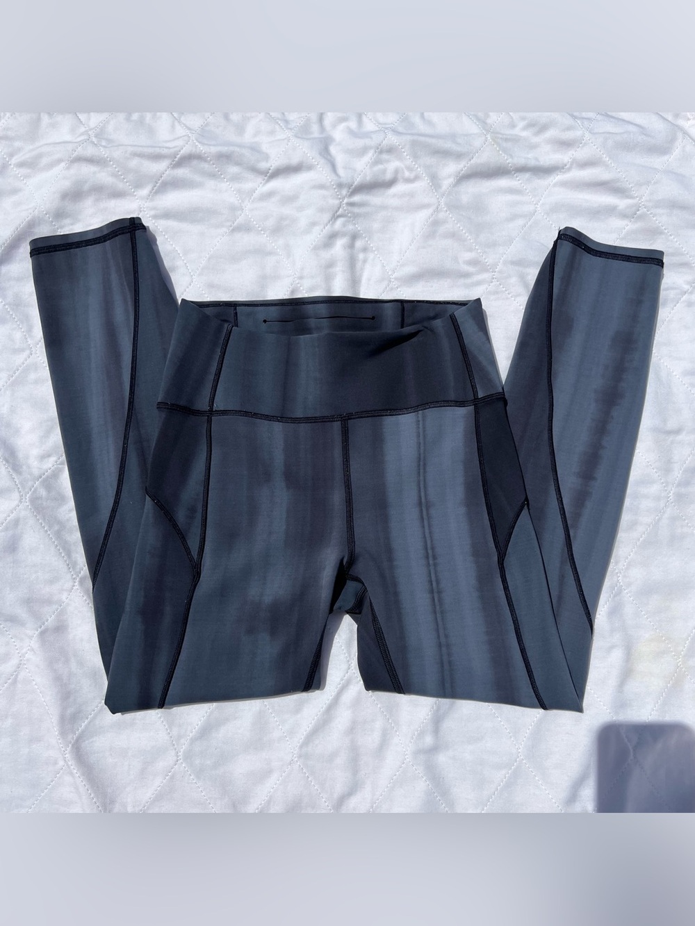 lululemon mid rise, blue tie-dyed Capri workout leggings